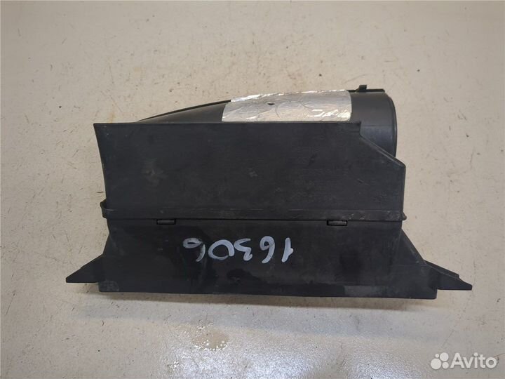 Воздухозаборник Volkswagen Tiguan, 2012