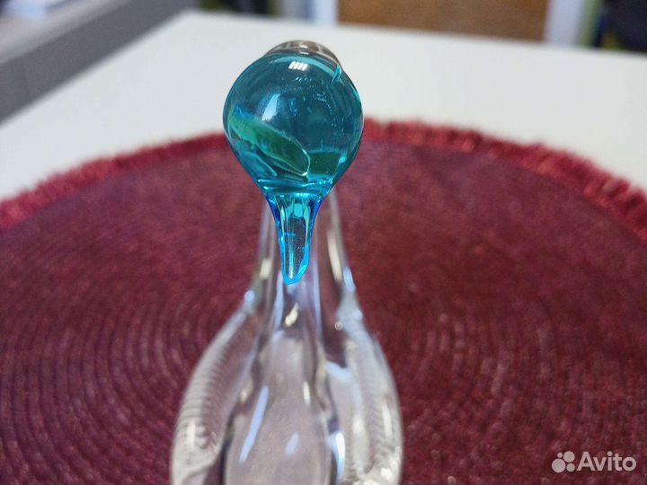 Статуэтка лебедь