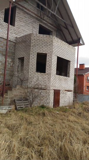 Дом 300 м² на участке 10 сот.