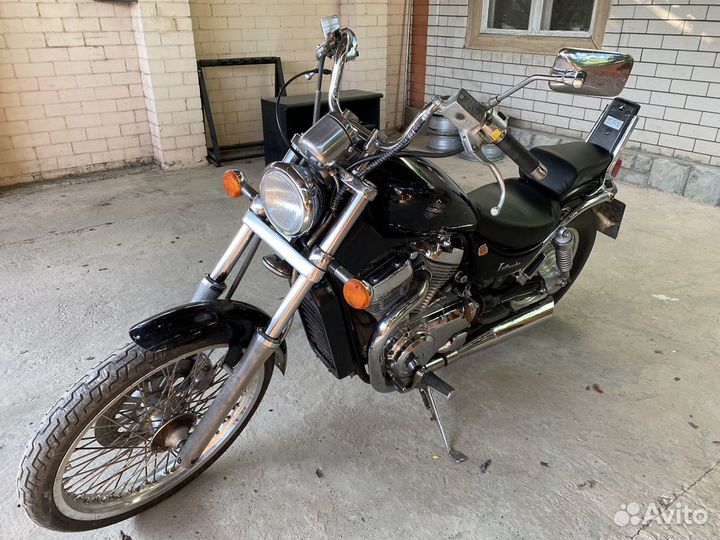 Suzuki intruder 400