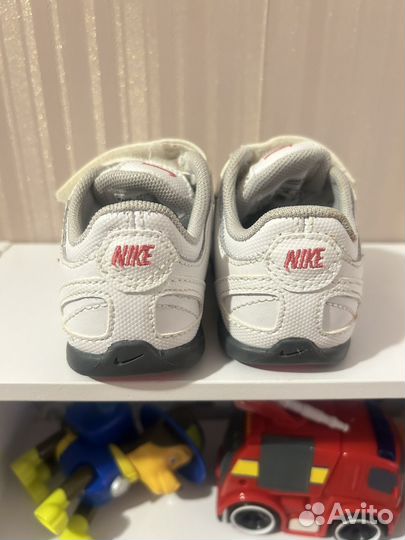 Кроссовки nike детские 19р