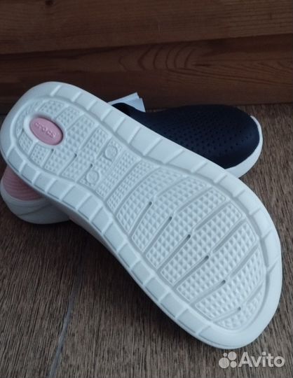 Crocs женские