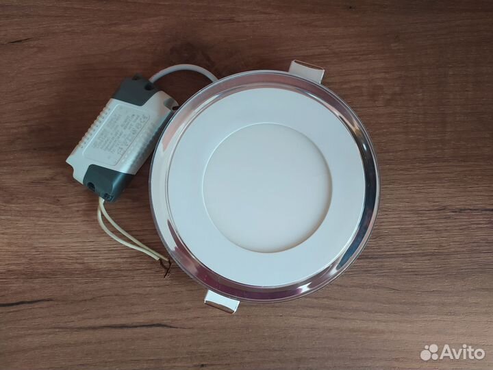 Светильник встраиваемый потолочный
