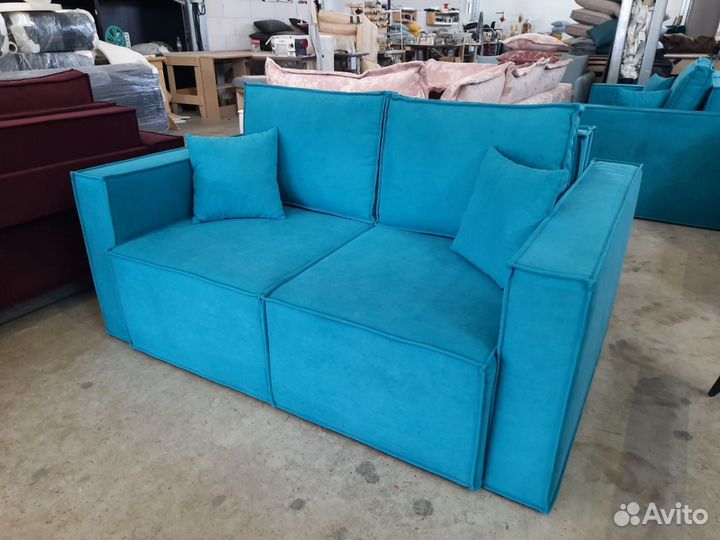 Диван в гостинную Лео