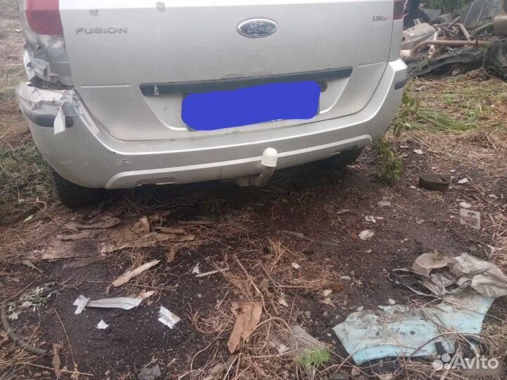 Бампер задний Ford Fusion 2002