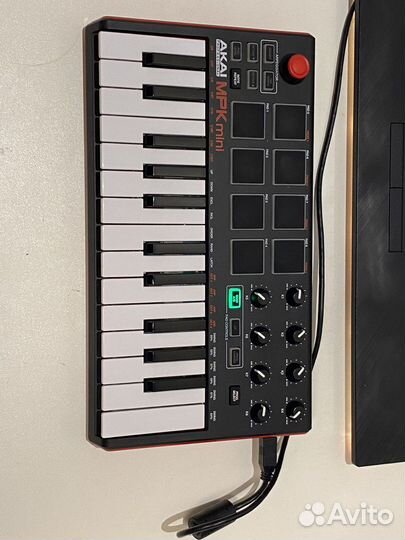 Клавиатура akai PRO MPK mini MK2