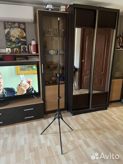 Стойка (штатив) для фотоаппарата 1,9 м