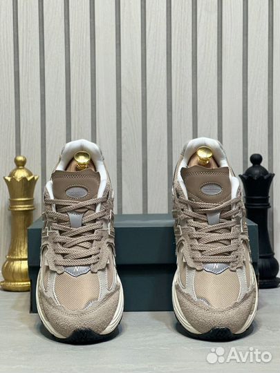 Кроссовки NEW balance 2002