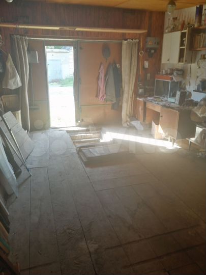 Гараж, > 30 м²