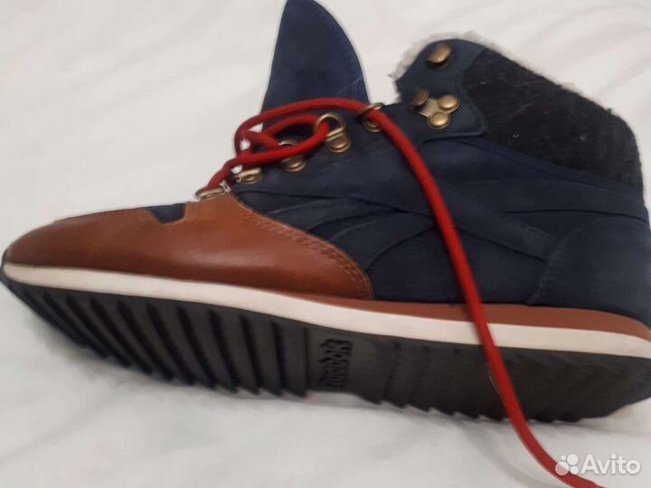 Ботинки reebok жен.38.5 разм.демис