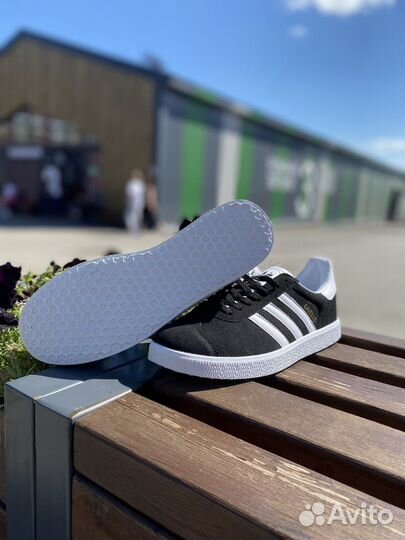 Кроссовки adidas gazelle