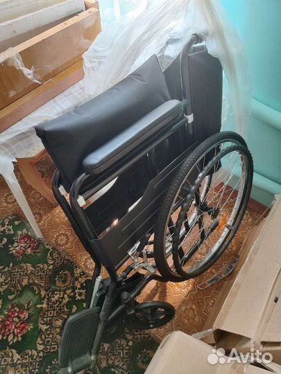Кресло коляска для инвалидов