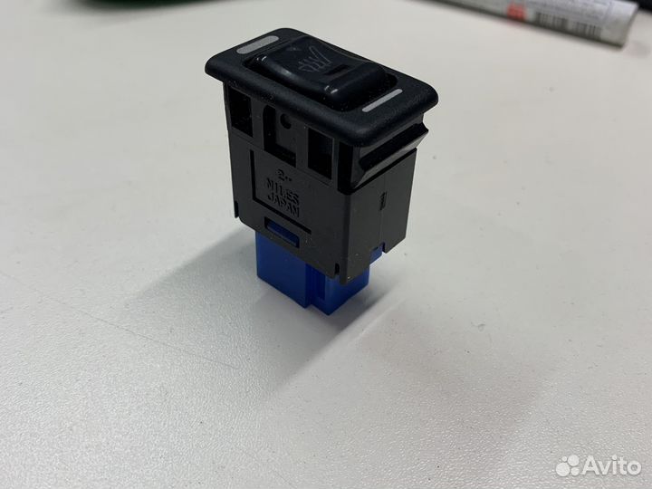 Кнопка обогрева сидений Subaru Forester SG