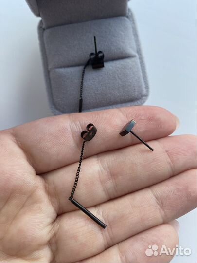 Серьги висячие черные