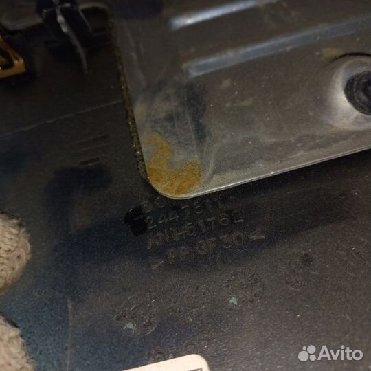 Декоративная накладка Cadillac Escalade 4