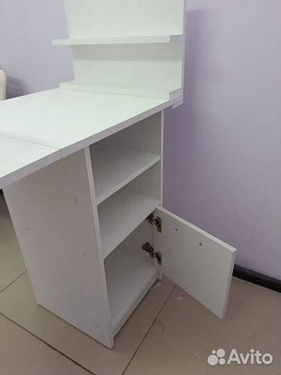 Маникюрный стол складной бу