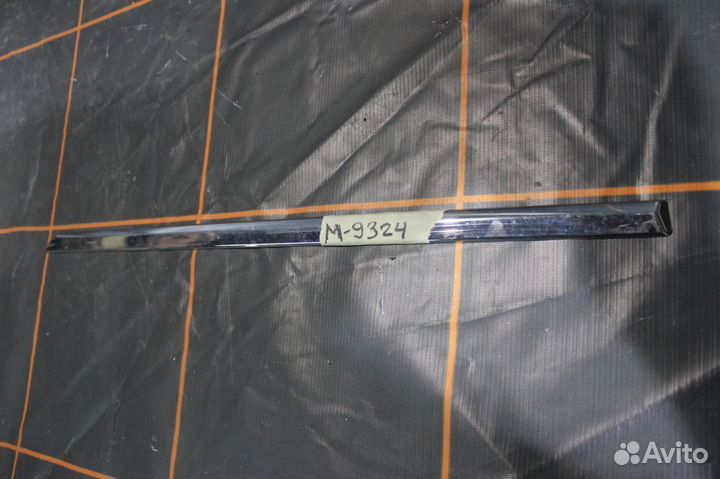 Молдинг двери - Volkswagen Jetta 6