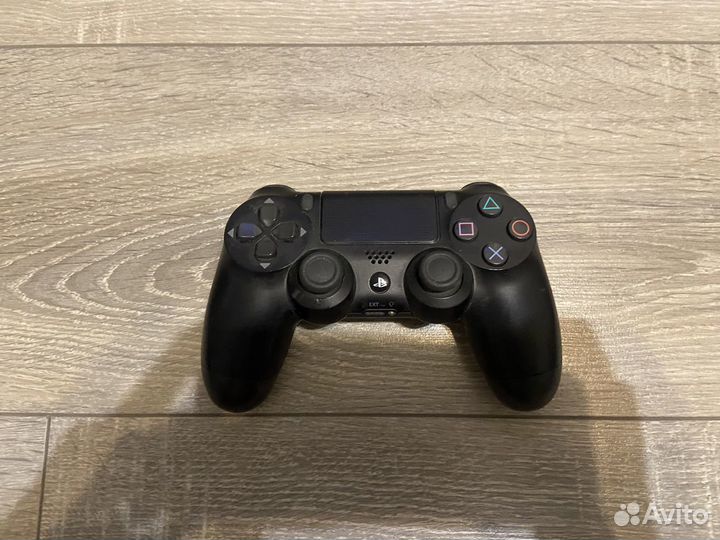 Игровая приставка ps4