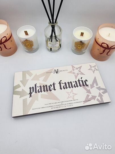 KVD Beauty planet fanatic palette Палетка теней