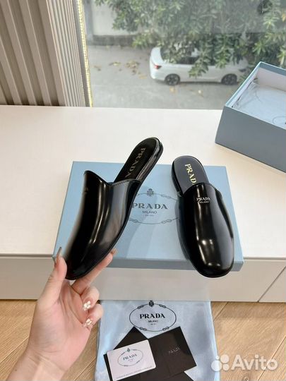 Мюли женские кожаные Prada