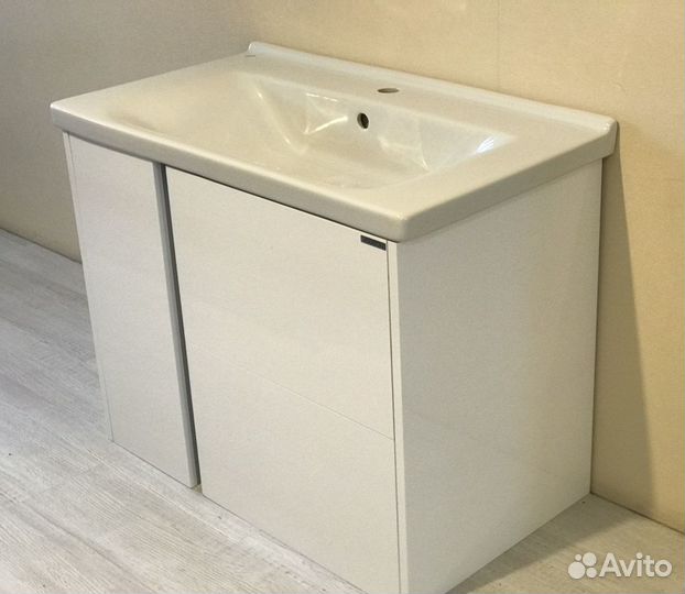 Подвесная тумба для ванной с раковиной