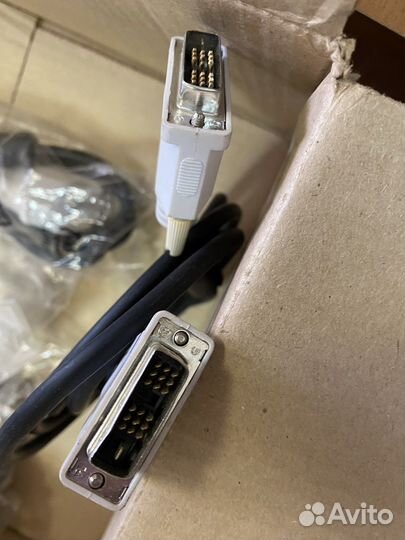 Кабель для компьютера DVI
