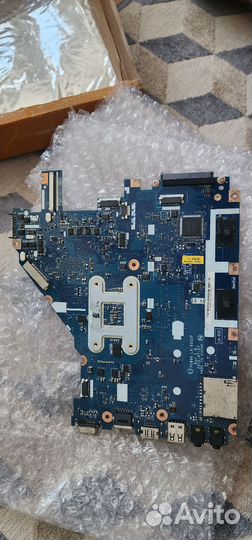 Материнская плата PEW96 LA-6552P (Новая)