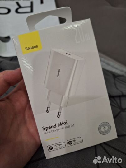 Новое зарядное устройство для iPhone и Android