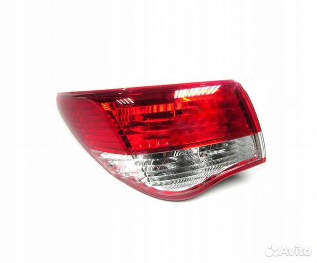 Фонарь задний наружный левый Nissan Almera G15