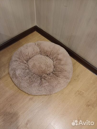 Лежанка для кошек новая