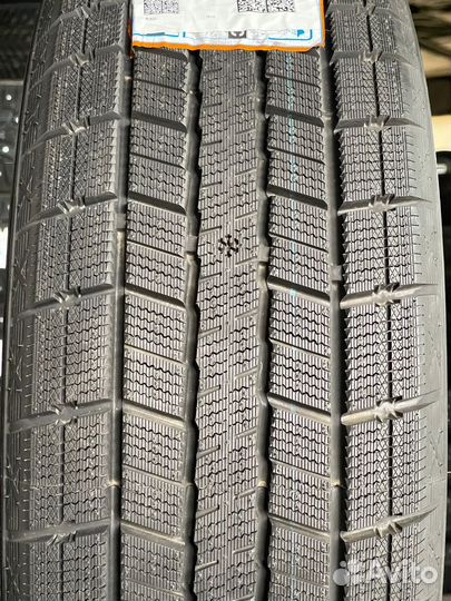 Centara Winter RX621 255/40 R20 101T