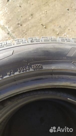 Pirelli Ice Zero FR 245/45 R19 102H