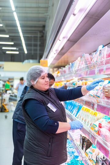 Работник торгового зала