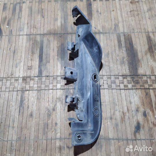 Накладка петли капота правая Citroen C5-2 X7 седан