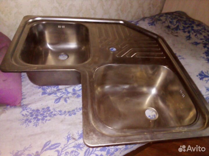 Угловая кухонная мойка