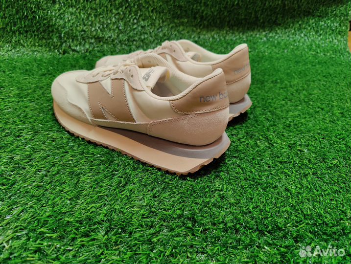 New Balance 237