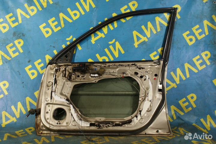 Передняя правая дверь Toyota Carina E