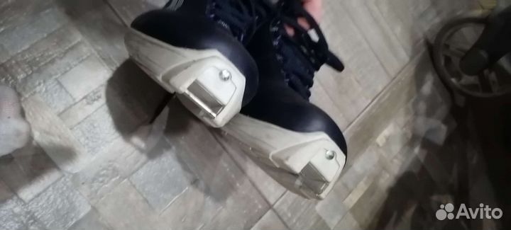 Лыжные ботинки