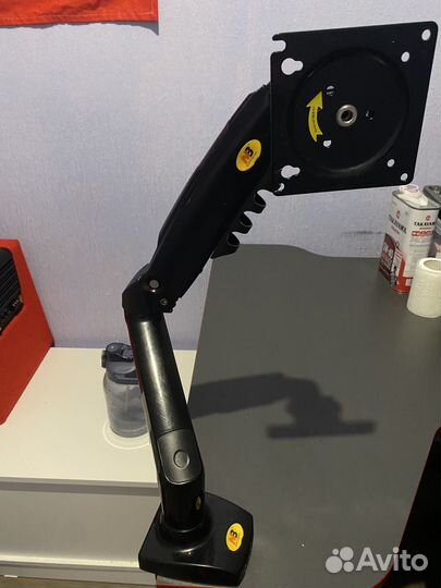 Кронштейн для монитора