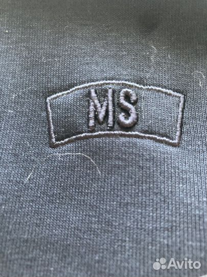 Бомбер-мастерка