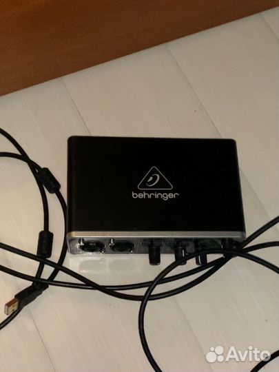 Аудиокарта behringer