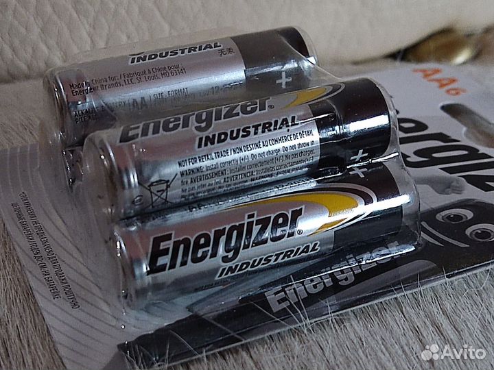 18 батареек AA Energizer Industrial LR6