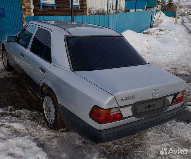 Mercedes-Benz W124 2.3 МТ, 1992, 585 000 км