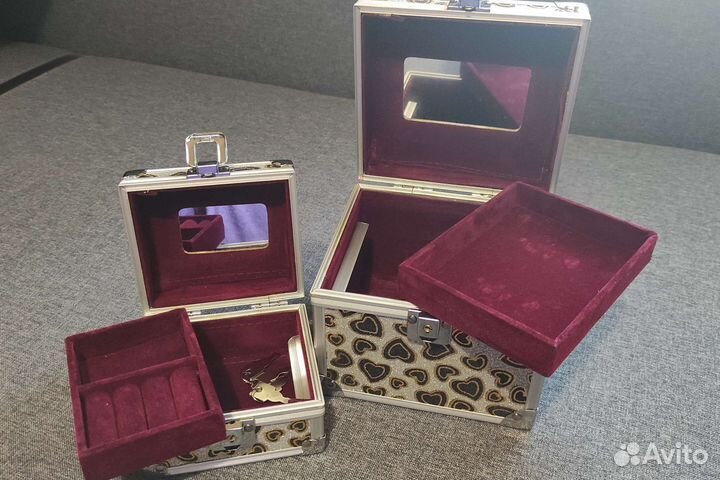 Шкатулки для украшений