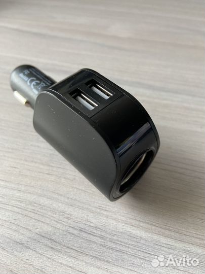 Автомобильное зарядное устройство