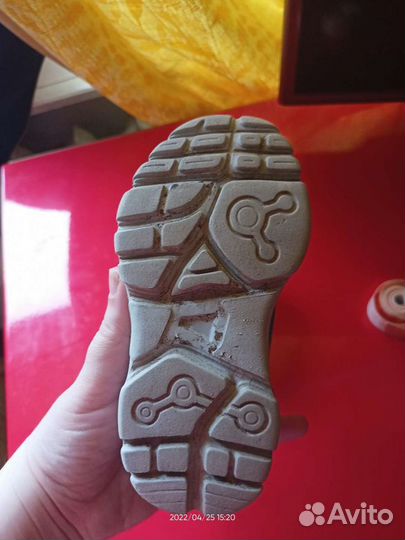 Кроссовки на малыша 25