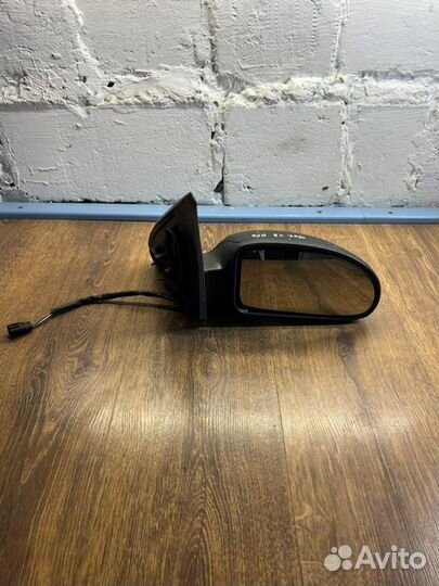 Зеркало заднего вида боковое правое Ford Focus 1