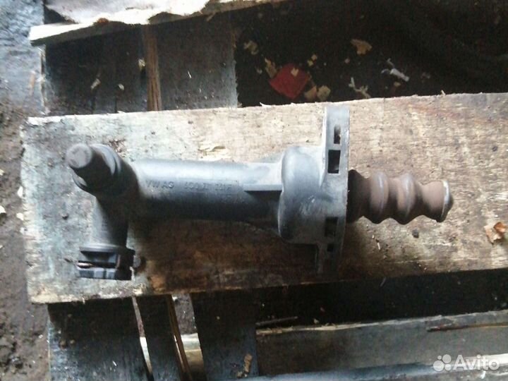 Рабочий цилиндр сцепления Skoda Octavia A5, BLF