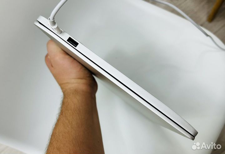 Xiaomi Mi NoteBook Air i5/8Gb/256Gb/GeForce 940MX