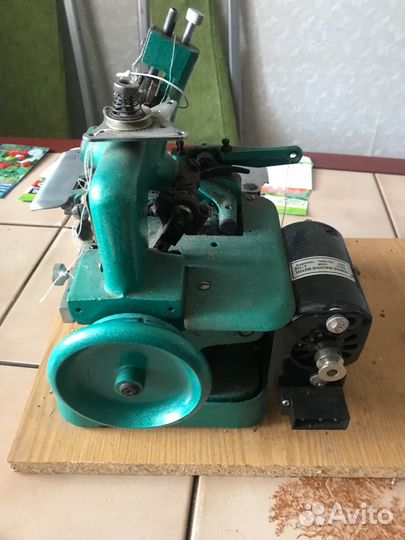 Продам оверлок